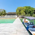 Wonderful House Paradise In The Rosario Islands